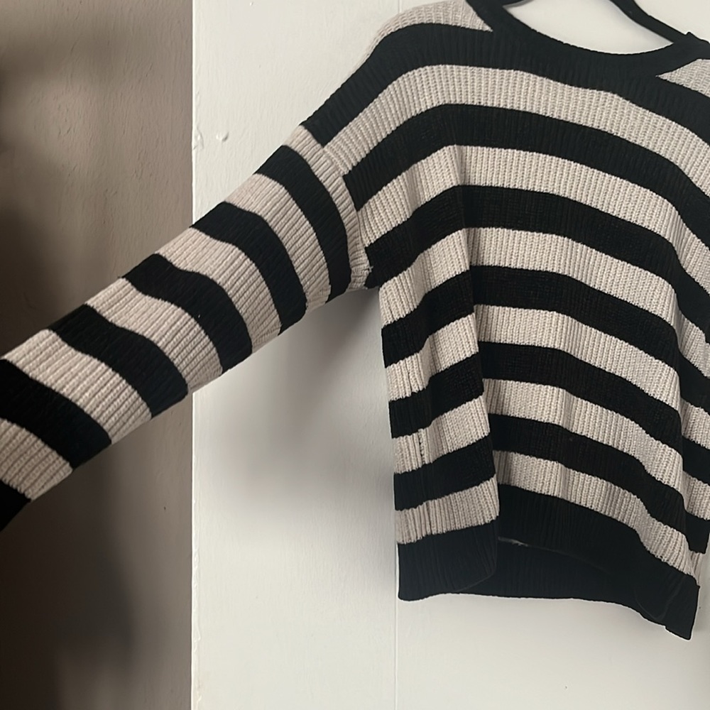 Black and White Striped Sweater - Picture 2 of 2